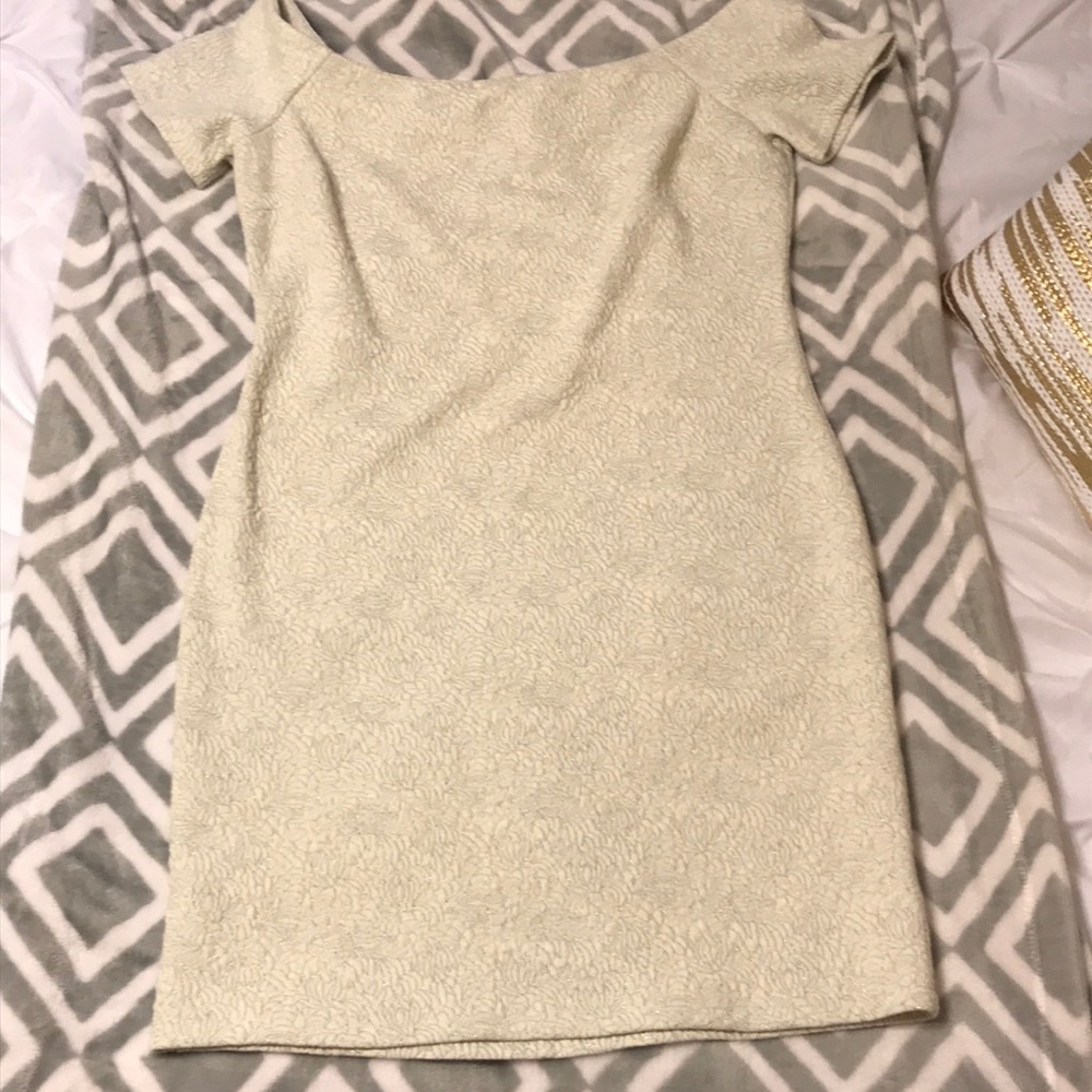 White off the shoulder bodycon dress